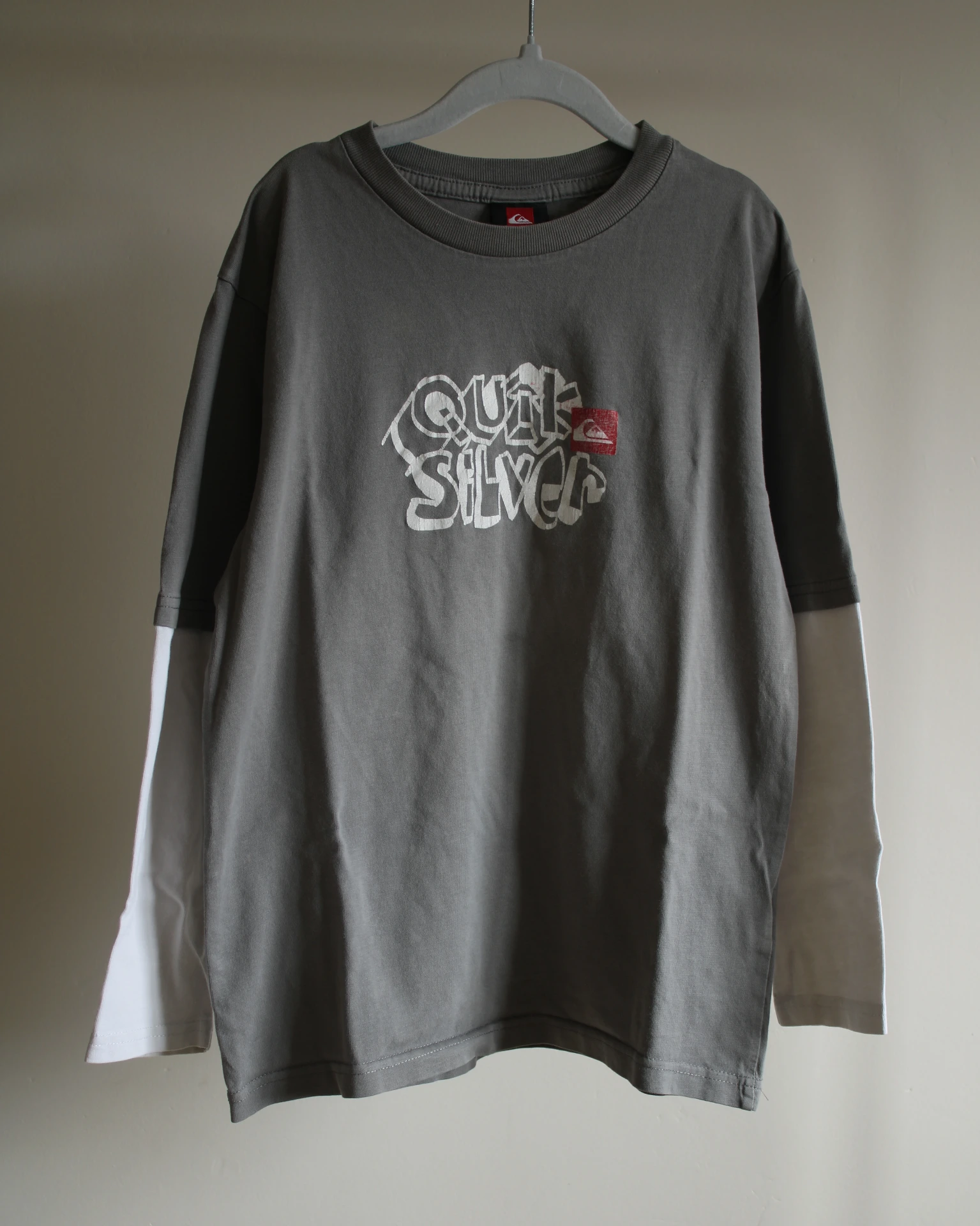[008] T-shirt manche longue gris Quiksilver