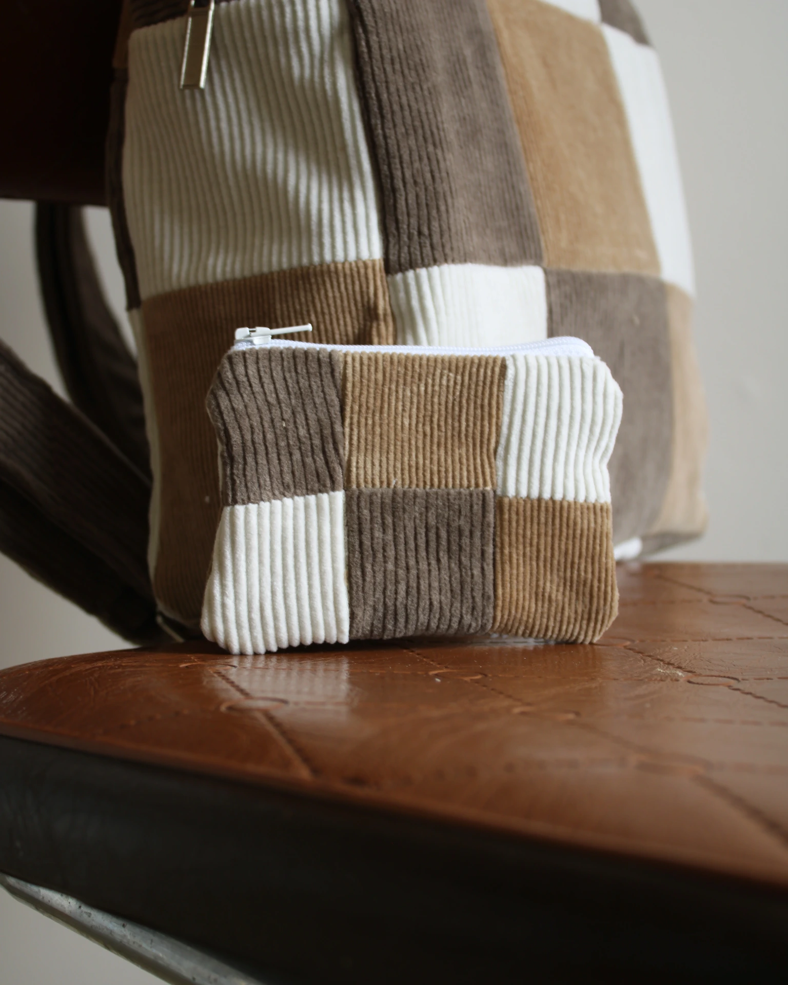 Pochette CB patchwork en velours côtelé