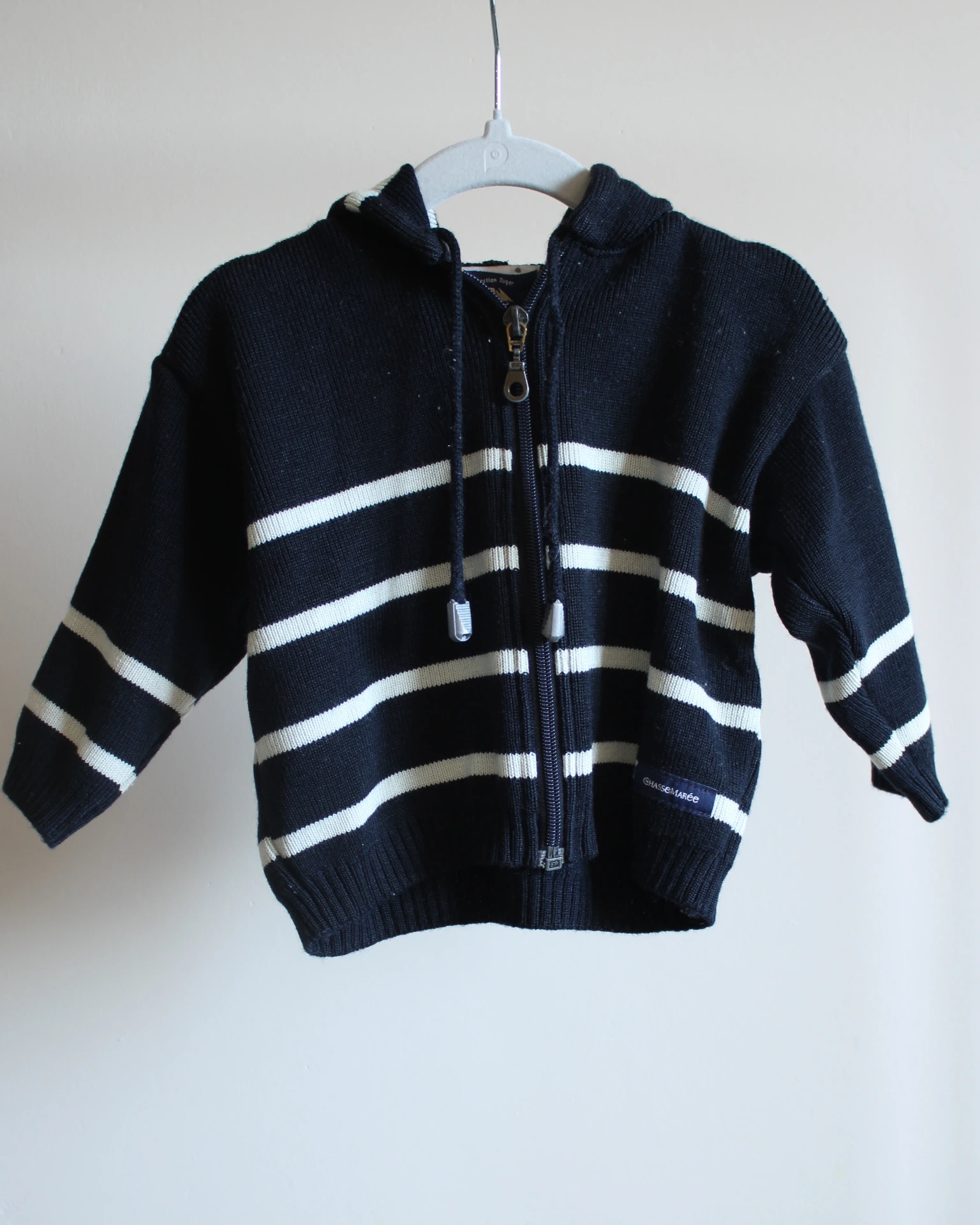 Pull marinière zippé à capuche