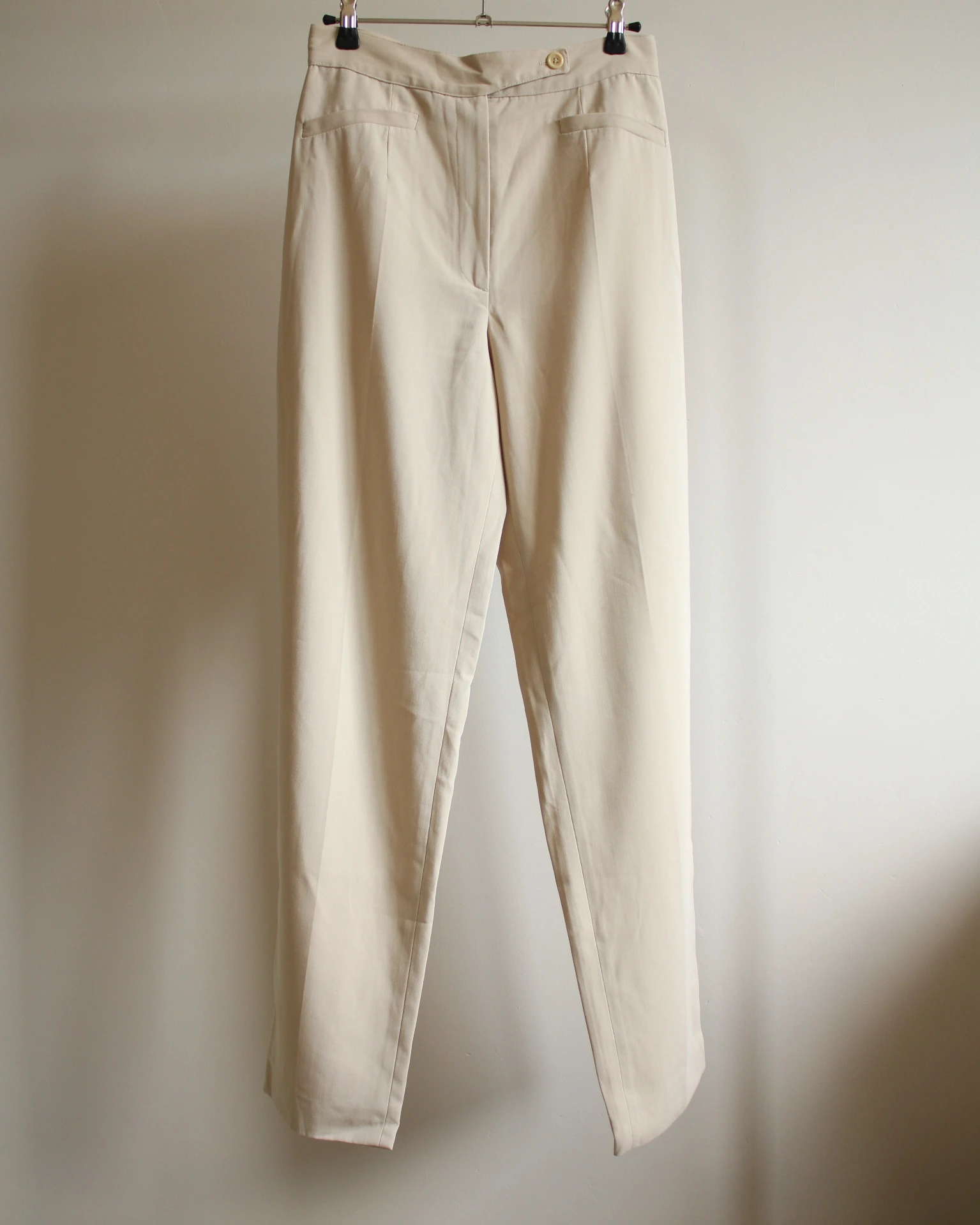[061] Pantalon beige