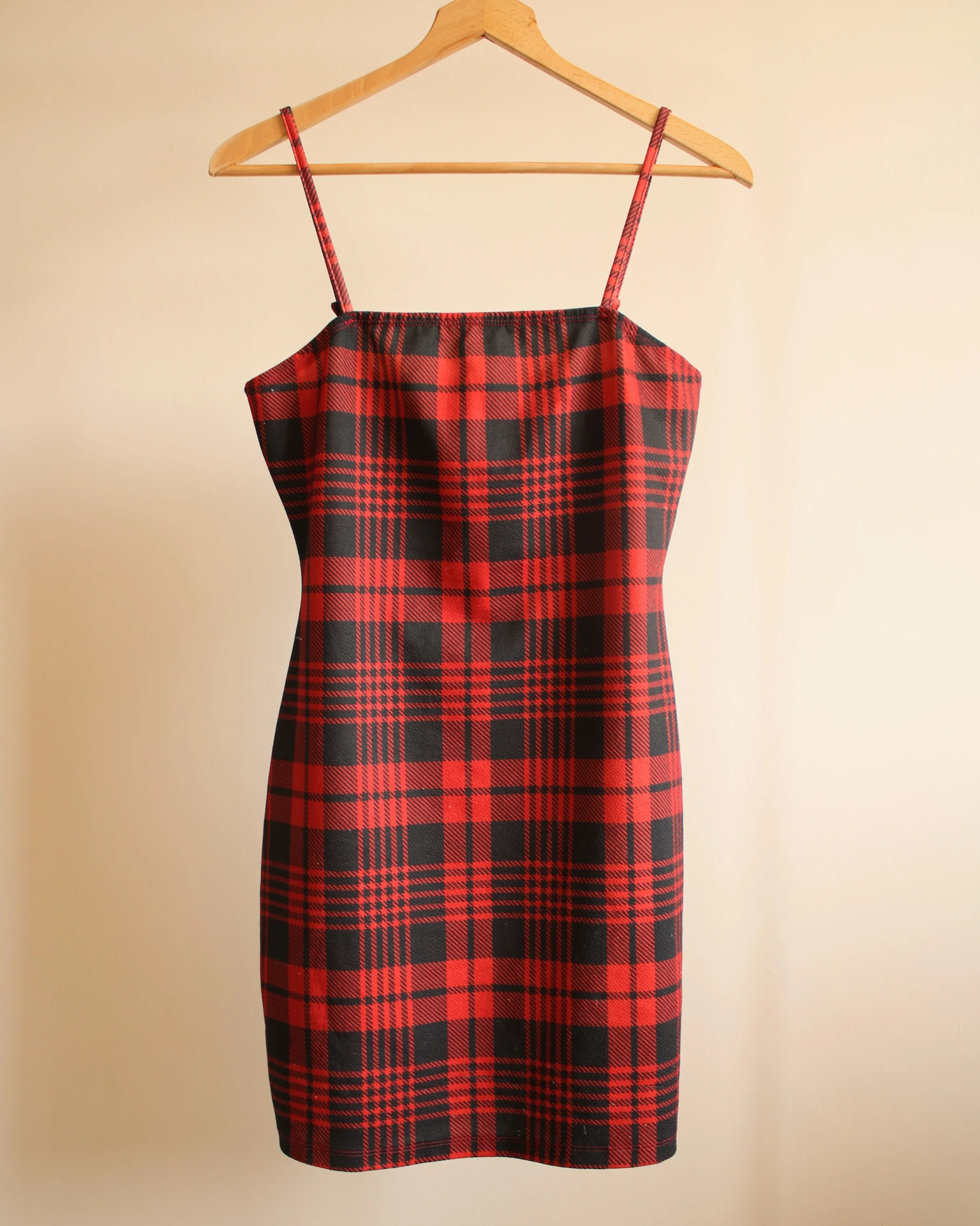 Robe à Carreaux Rouge et Noire