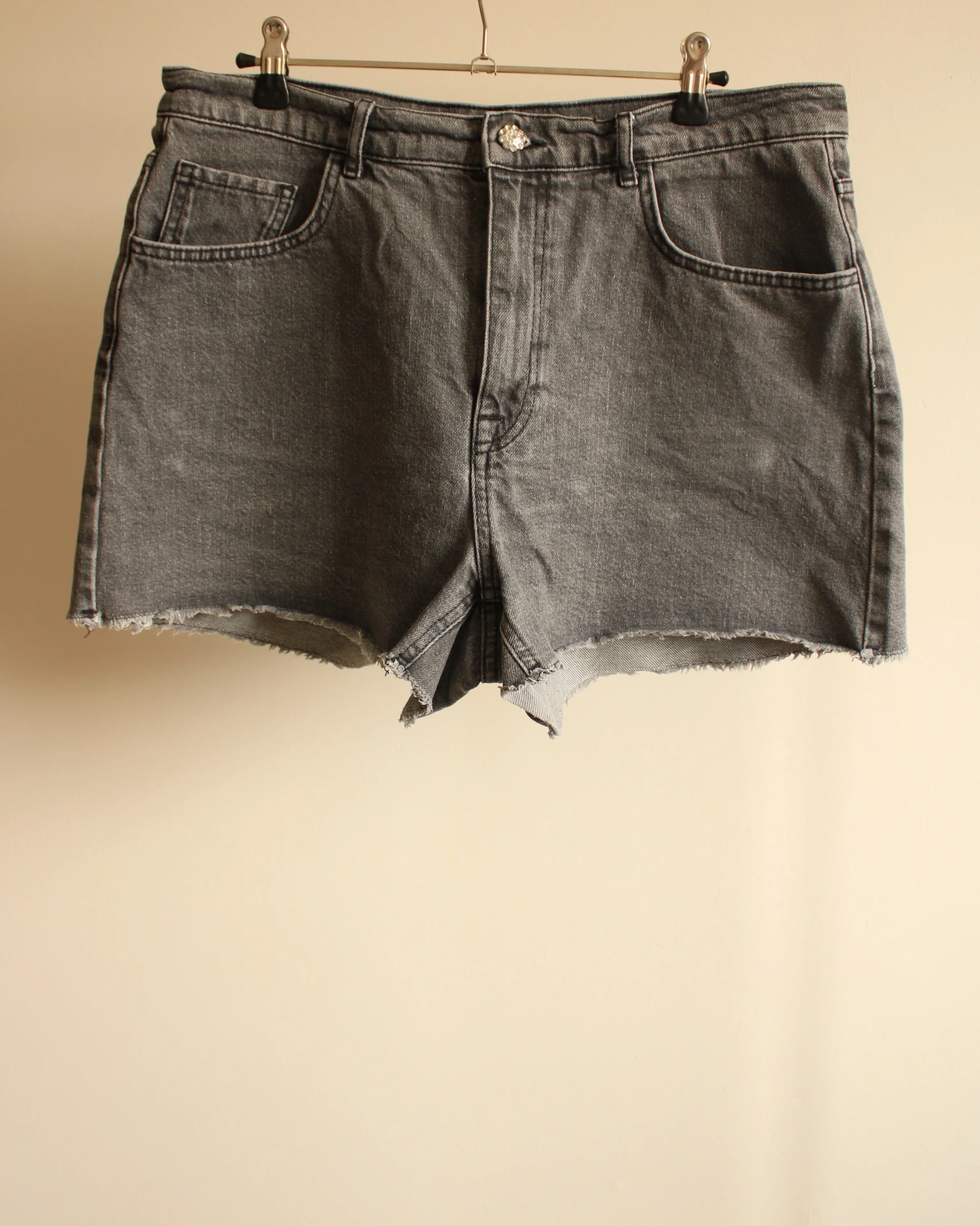 Short Gris