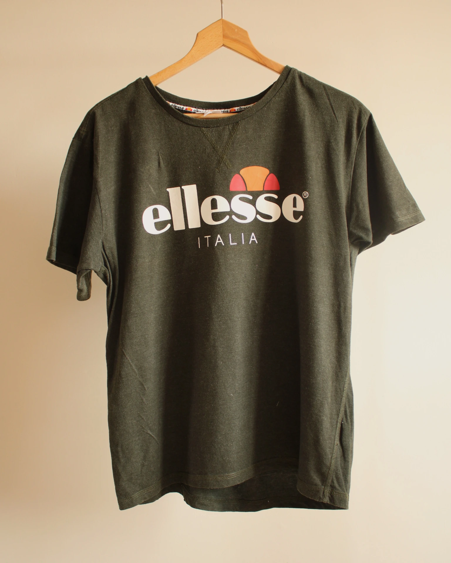 [197] T-shirt Ellesse Kaki