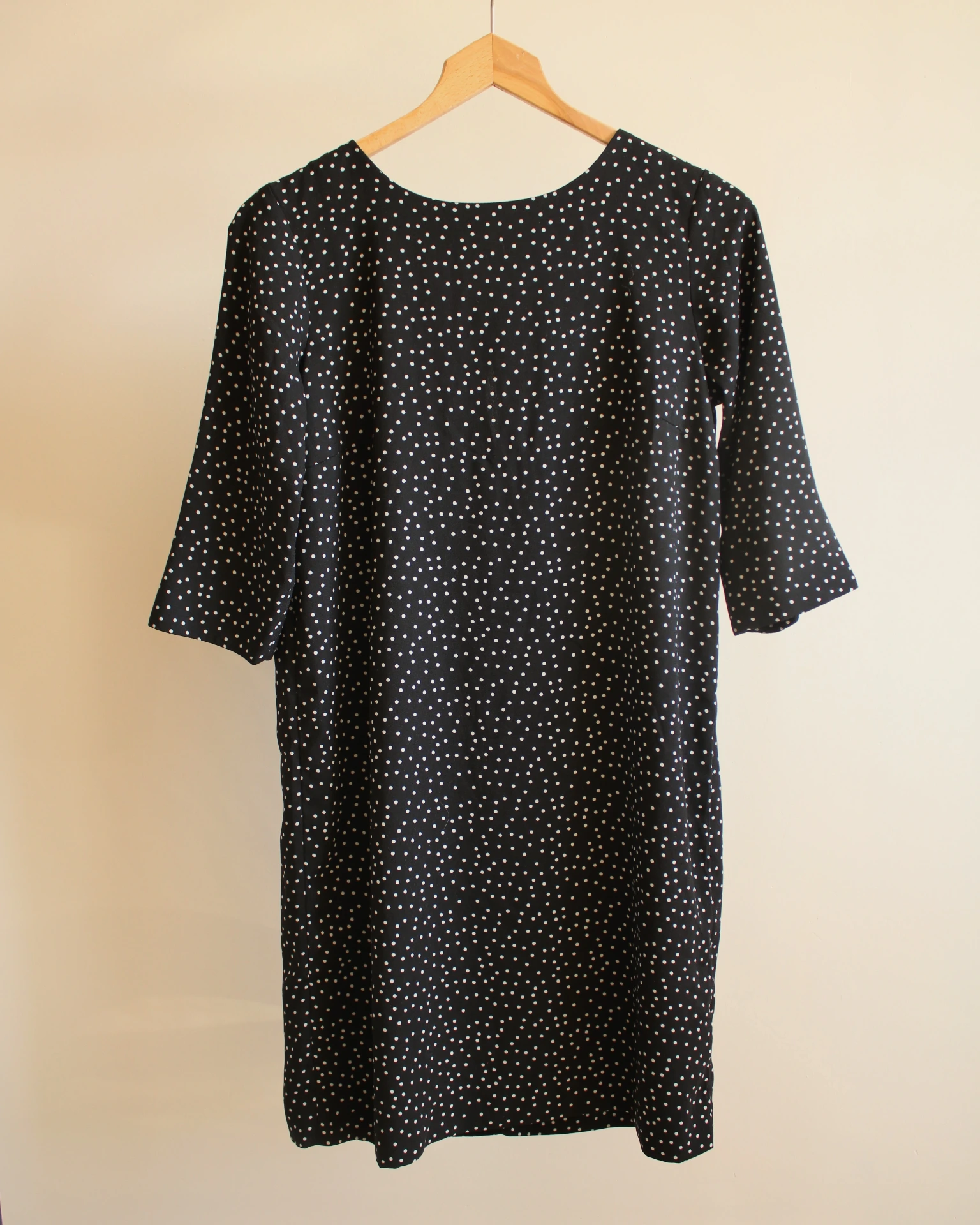 Robe Noire à poids Blanc