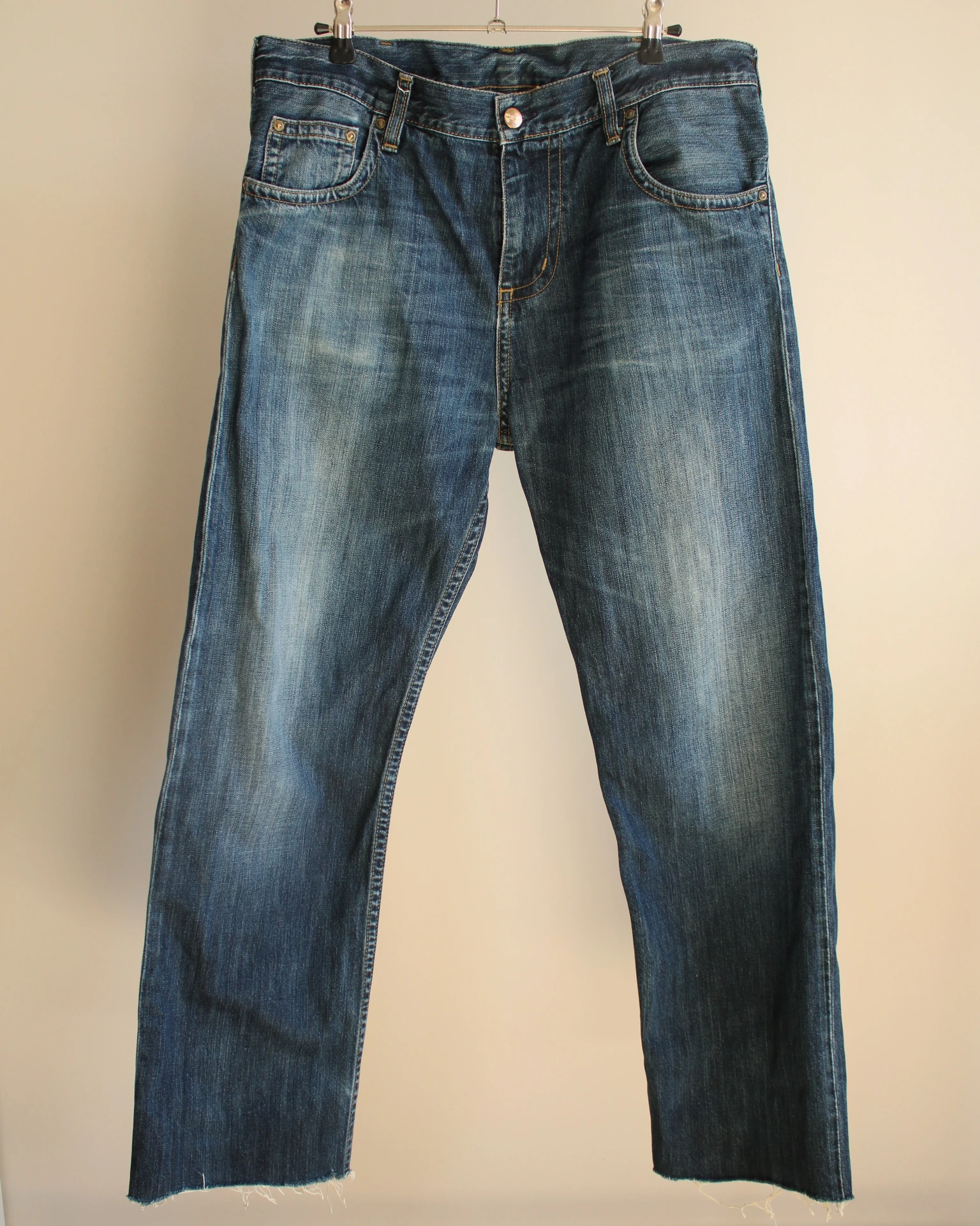 [215] Jean